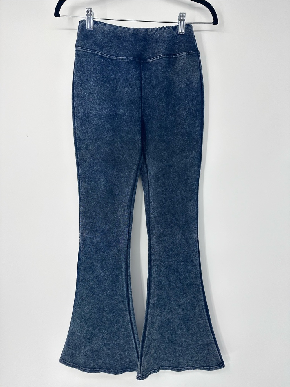 Earthbound Women's Blue Trading Flared Pants Jeans Comfortable Stretch Size M